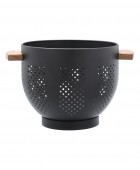 ESTIA ΣΟΥΡΩΤΗΡΙ ΖΥΜΑΡΙΚΩΝ ΜΕΤΑΛΛΙΚΟ 22cm ΜΕ ΞΥΛΙΝΕΣ ΛΑΒΕΣ ΜΑΥΡΟ 01-19228 Σουρωτήρια