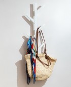 ESTIA ΚΡΕΜΑΣΤΡΑ ΤΟΙΧΟΥ BAMBOO ΚΑΘΕΤΗ 6 ΘΕΣΕΩΝ ΜΕ ΠΛΑΚΕ ΓΑΝΤΖΟΥΣ ΛΕΥΚΗ Κρεμάστρες