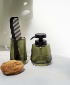 Mood green set δοχείο κρεμοσάπουνου 380 ml & ποτήρι οδοντόβουρτσας Sealskin